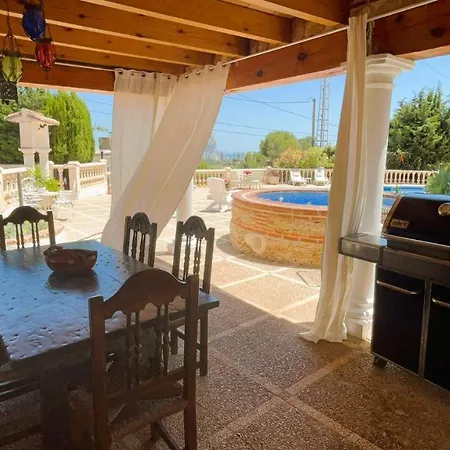 Bed and breakfast Entre Mar Y Montana. Calpe
